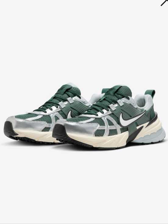 Nike Shoes - Nike V2K Run Sneaker